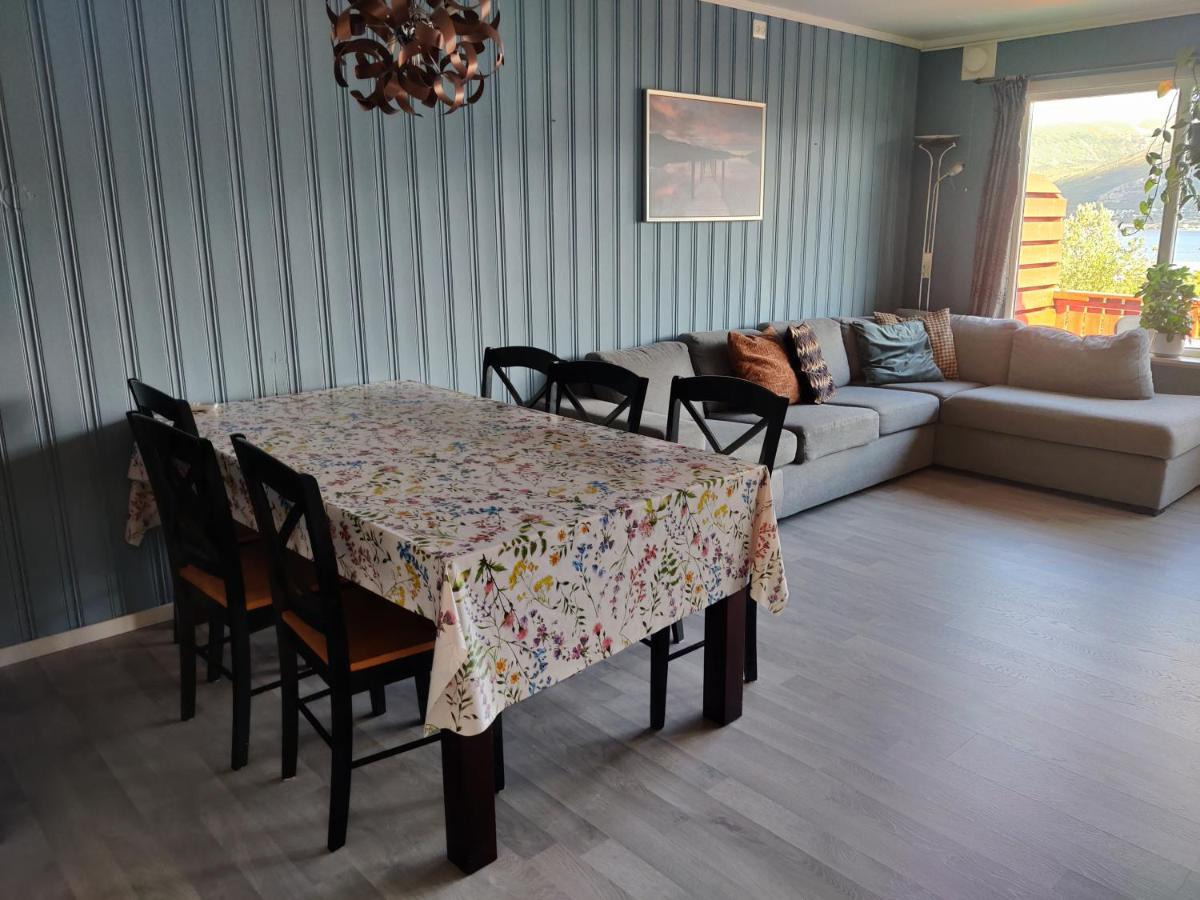 Feelhome 3 Bedroom Near University Tromsø Esterno foto